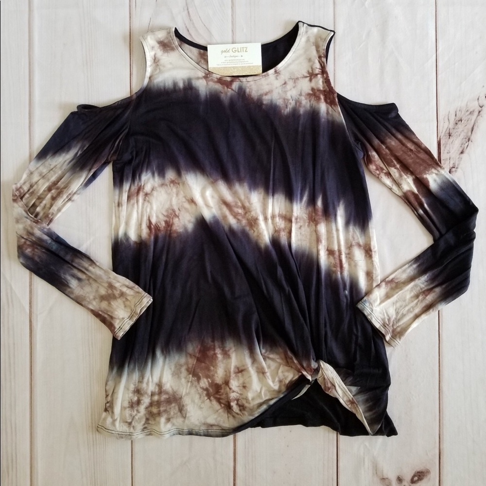 Cold shoulder navy mocha twist